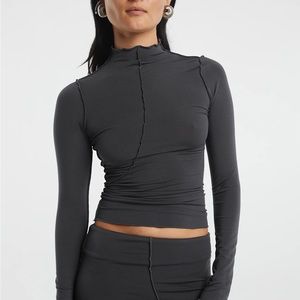 Grey The Line By K Zane Top Sz M